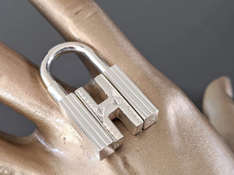 Hermes [136] Sterling Silver 925 Touareg H Padlock Bag Charm Cadenas Key Ring, BNIB! - poupishop