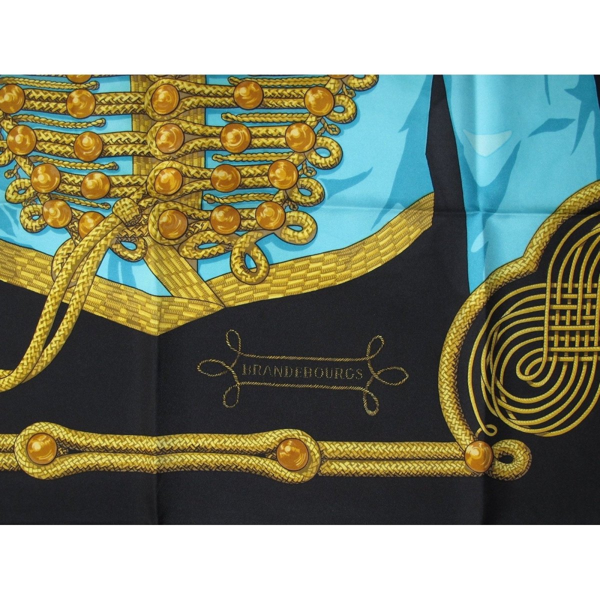 Hermes Brandebourgs by Caty Latham Twill 90
