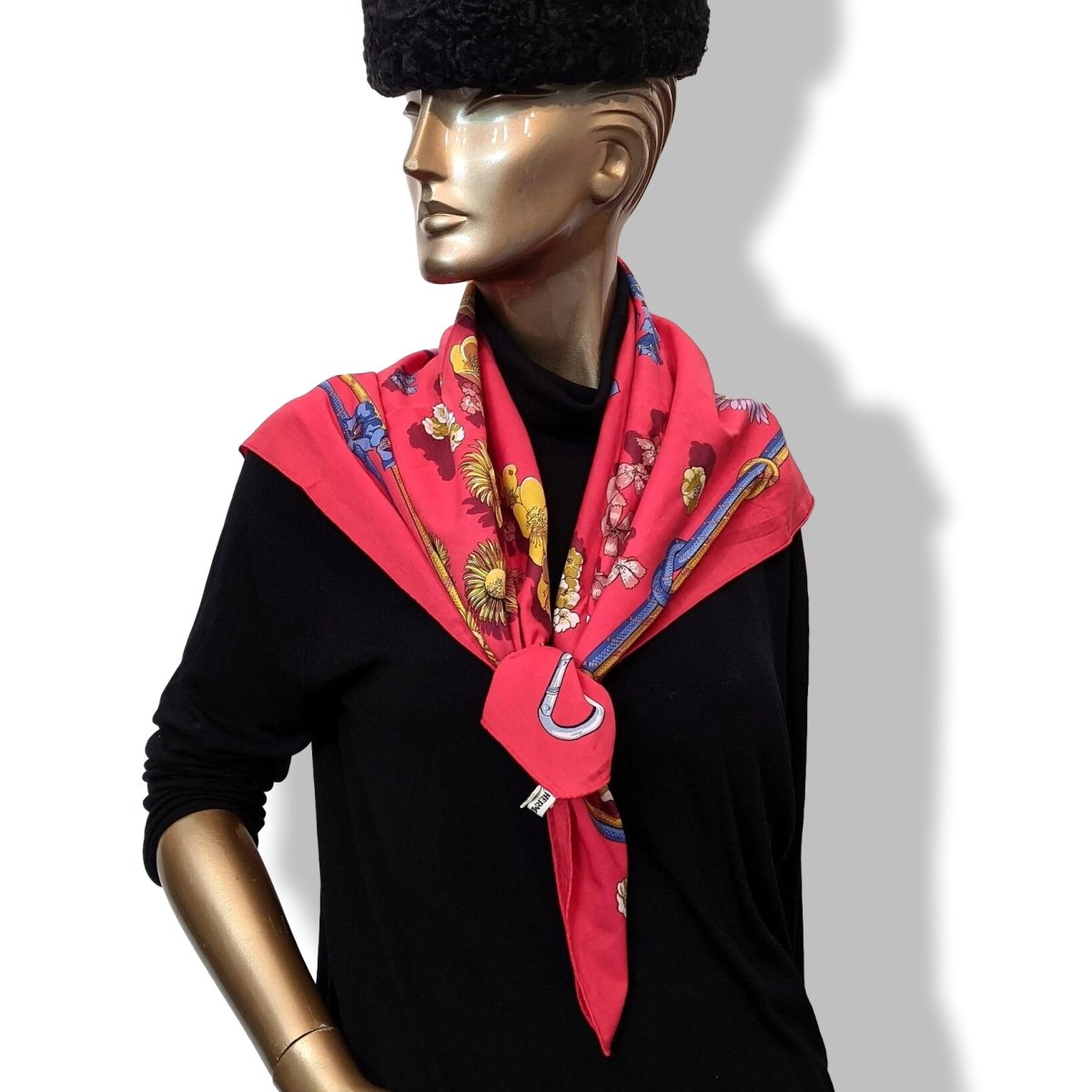 Hermes 1980s Red FLEURS DE MONTAGNE by Caty Latham with Blanc Matt