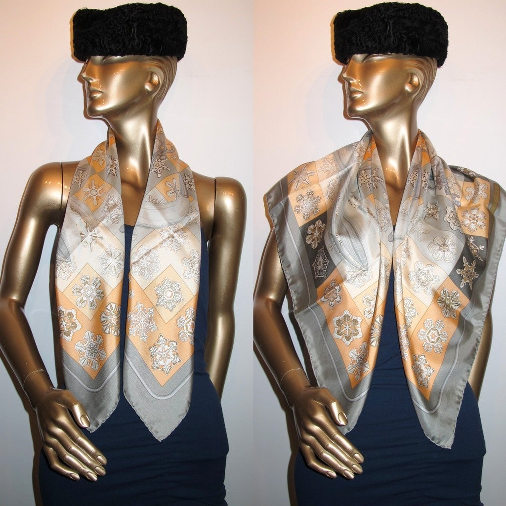 Hermes 1981 Grey Orange Carillons d'Hiver Twill 90