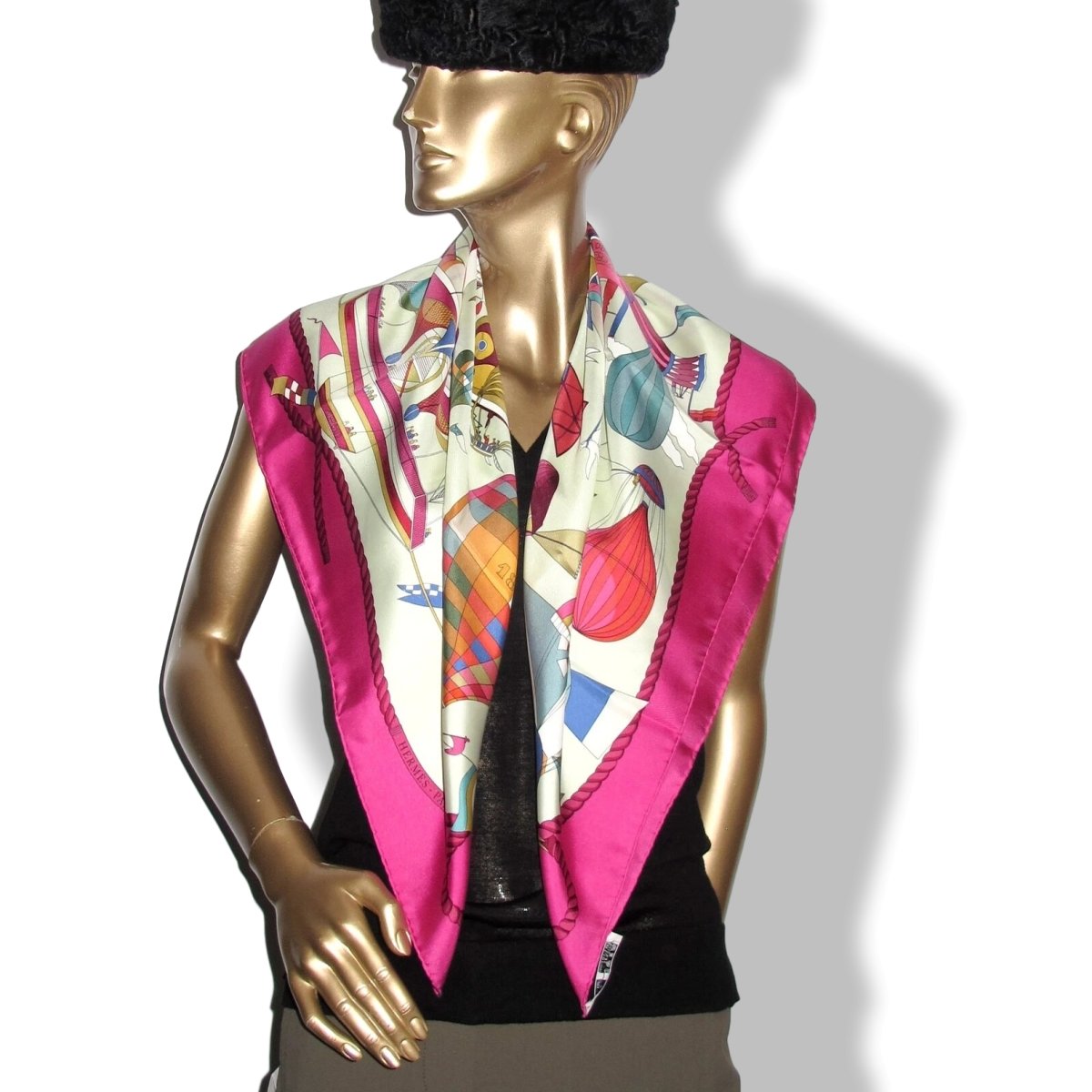 Hermes 1984 Ligth Raspberry/Lime Tree LES FOLIES DU CIEL by Loic Dubigeon Twill 90