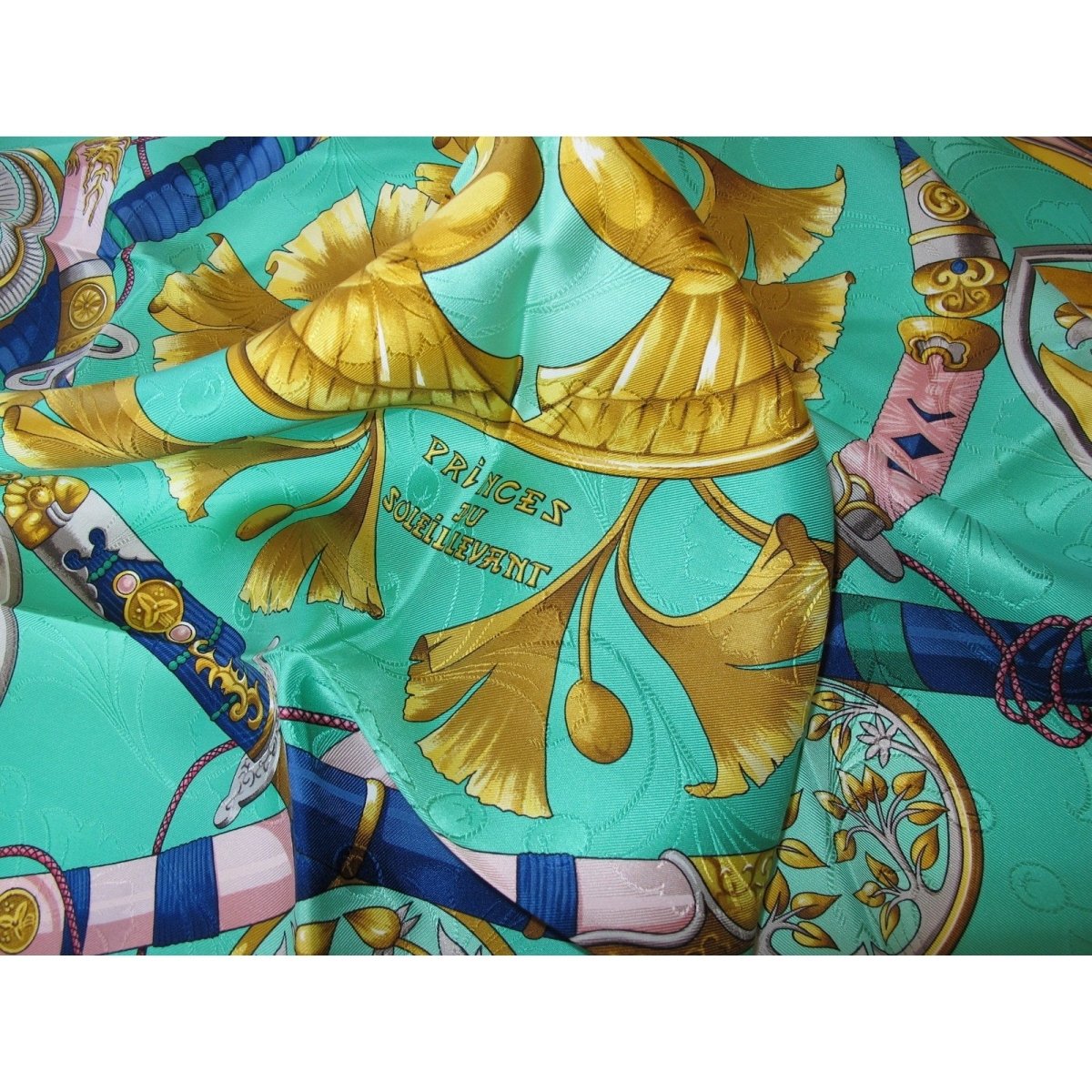 Hermes Princes du Soleil Levant Jacquard of Ginkgo Leaves Twill 90