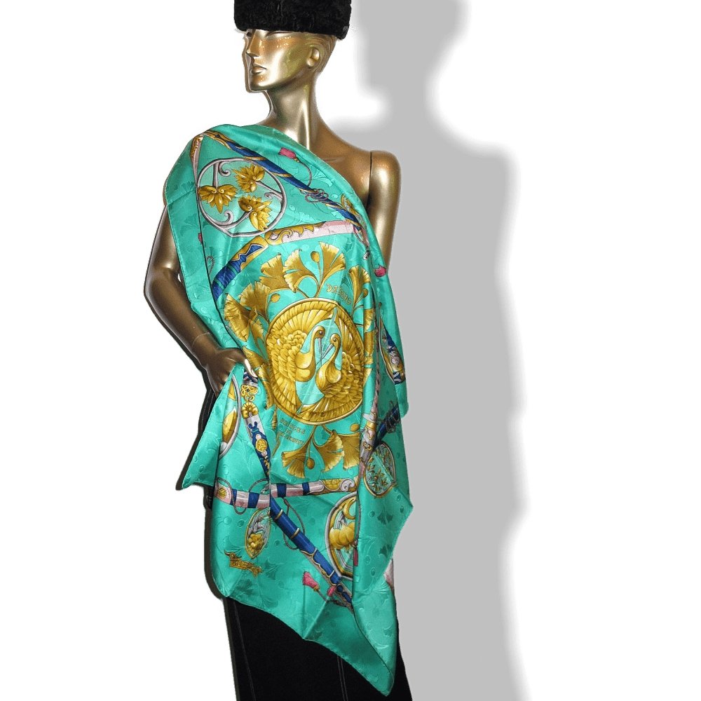 Hermes Princes du Soleil Levant Jacquard of Ginkgo Leaves Twill 90