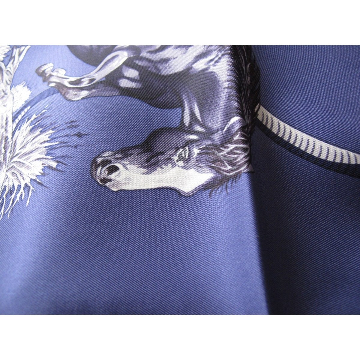 Hermes Les Mustangs by Robert Dallet Twill 90