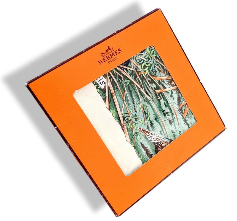 Hermes 1995 First Issue Off White/Green SICHUAN by Robert Dallet Blanc Matte Overlay Twill 90, Orange Pochette!