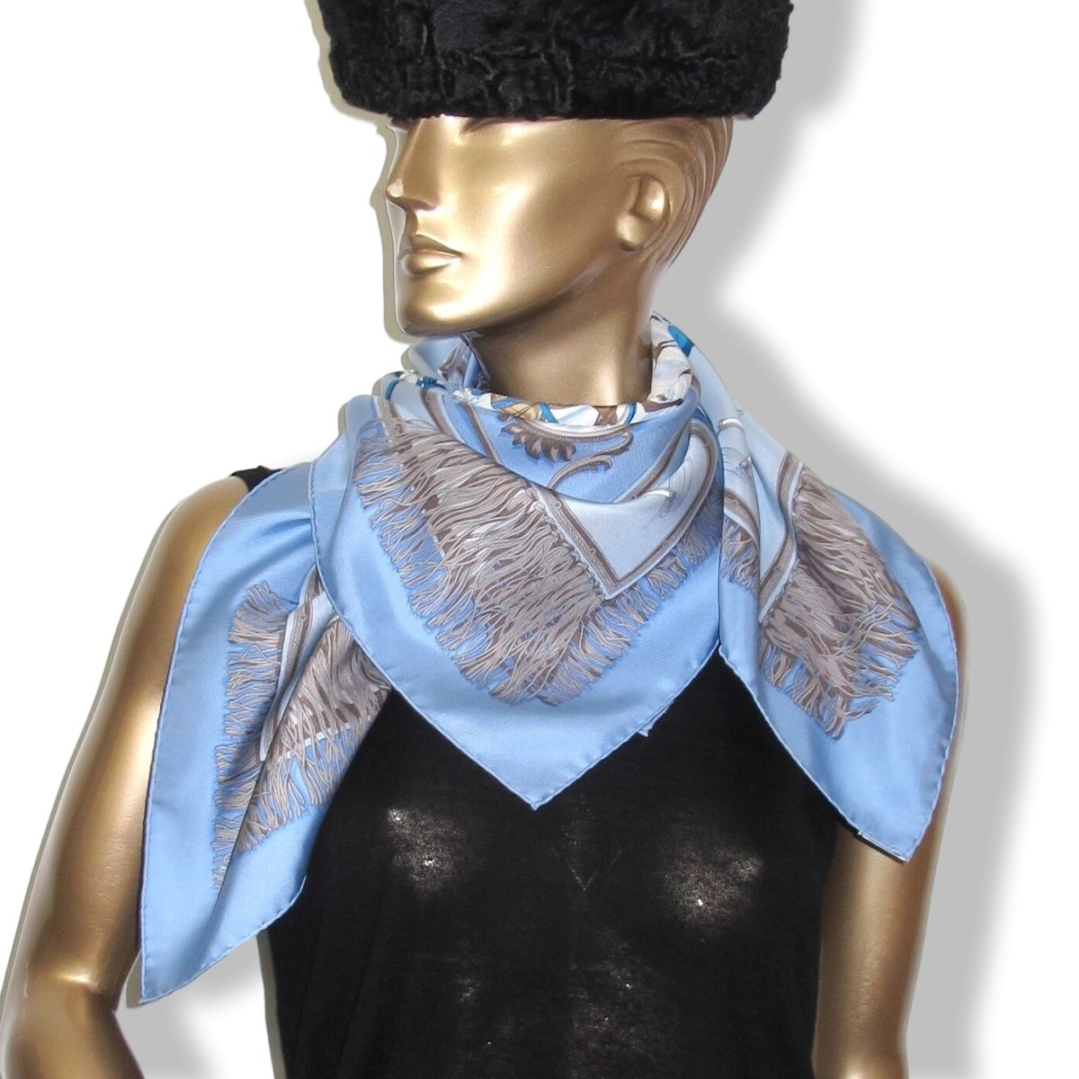 Hermes 1997 Ciel/Blanc/Bleu LES PLAISIRS DU FROID by Hugo Grygkar Twill Silk 90