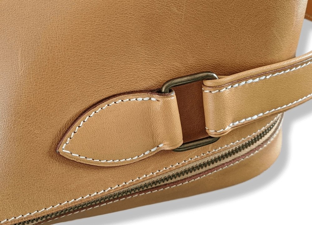 Hermes 1997 Natural Canvas and Leather VICTORIA CROSSBODY Travel Week-end Train Bag, Superb condition in Dustbag! - poupishop