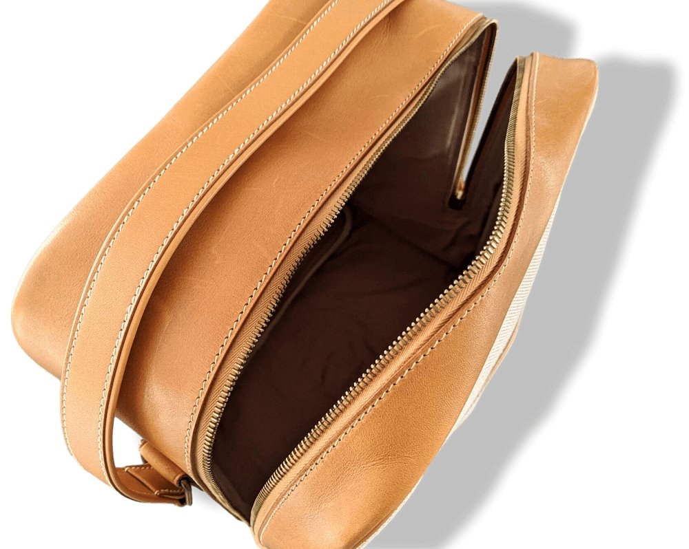 Hermes 1997 Natural Canvas and Leather VICTORIA CROSSBODY Travel Week-end Train Bag, Superb condition in Dustbag! - poupishop