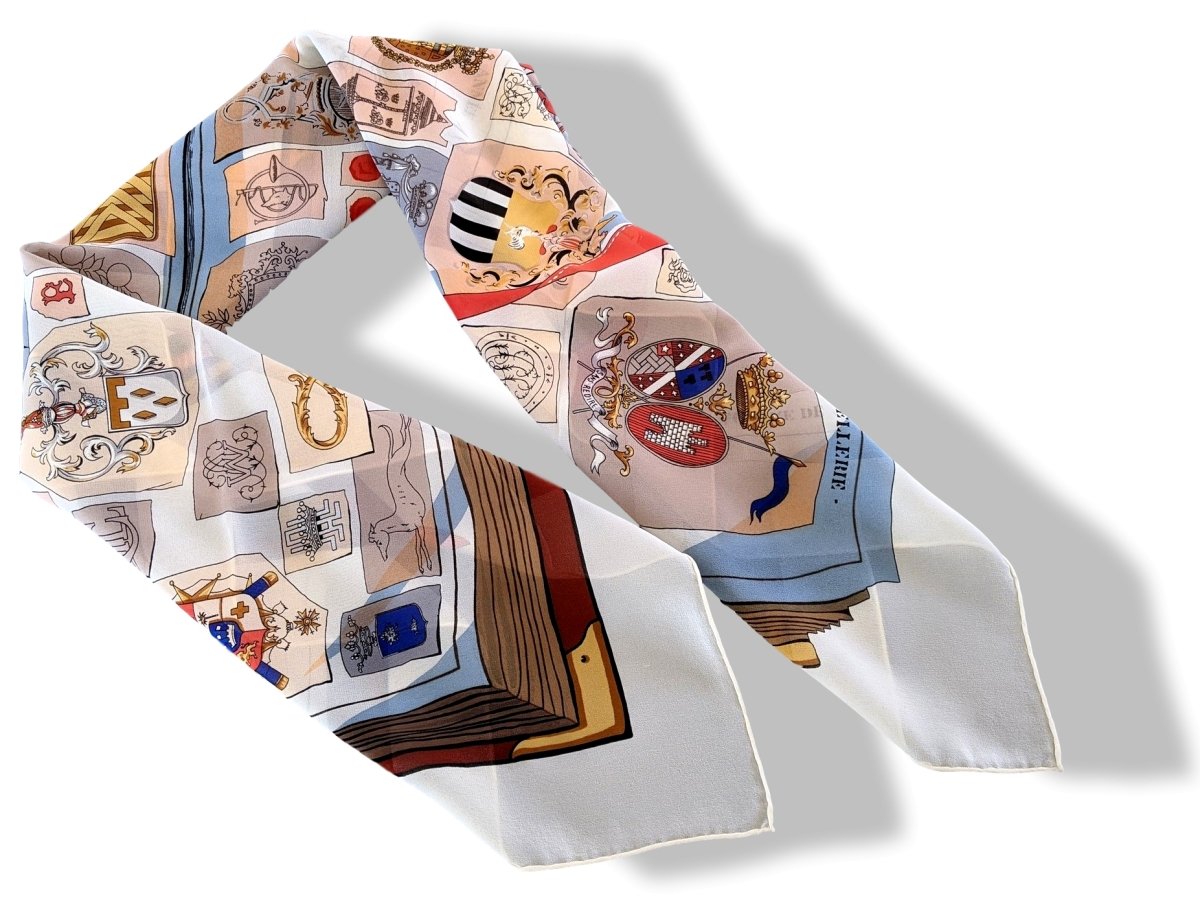 Hermes 1998 Blanc/Multi CHIFFRES ET MONOGRAMMES - ANNEE 1886 by Lise Coutin Crepe of Silk 90, Mint!