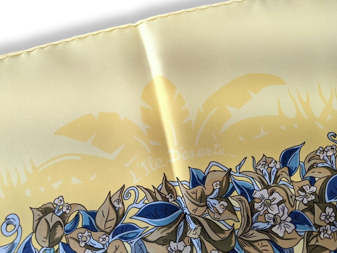 Hermes 1998 Jaune/Bleu/Jaune Pâle L'ILE DESERTE by Annie Faivre Twill Carre 90, Mint!