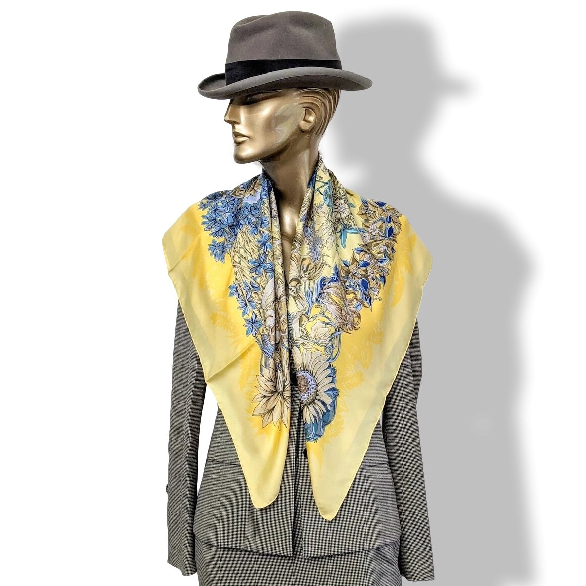 Hermes 1998 Jaune/Bleu/Jaune Pâle L'ILE DESERTE by Annie Faivre Twill Carre 90, Mint!