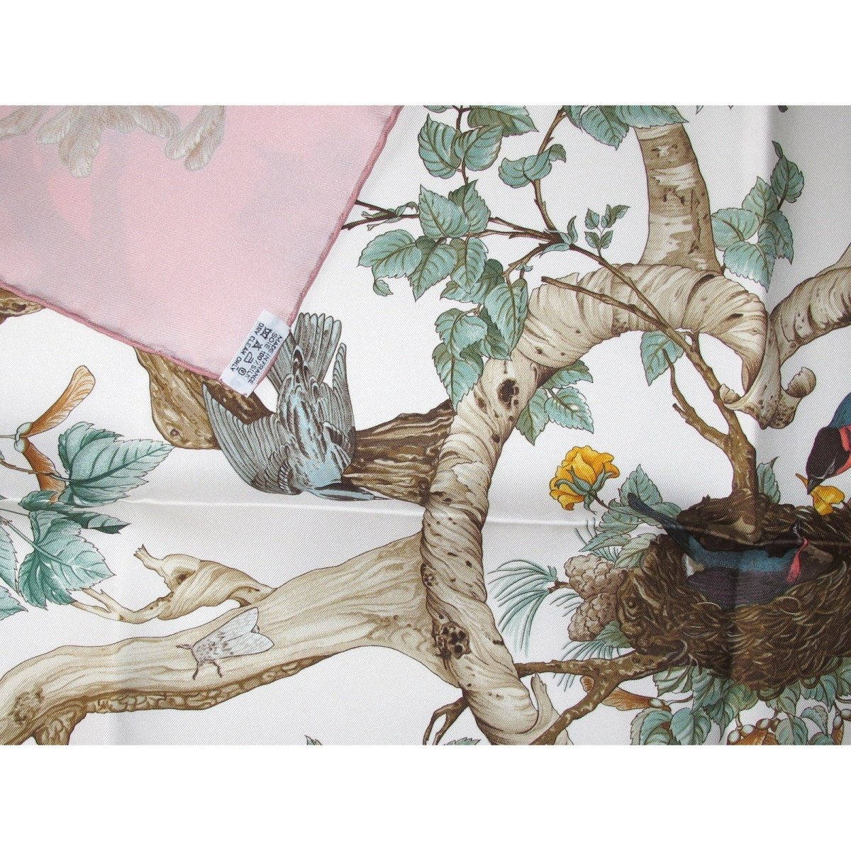 Hermes 1998 Pink White Au Coeur des Bois by Zoe Pauwels Birds Twill silk 90, New! - poupishop