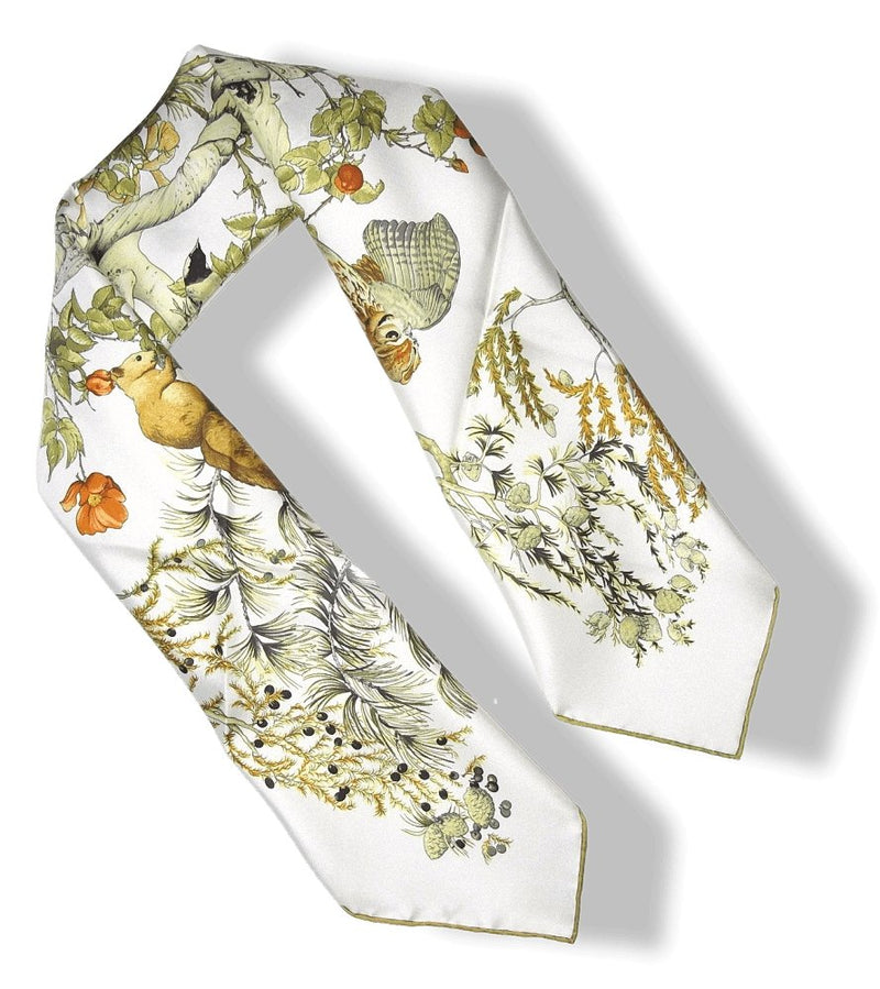 Hermes Au Coeur des Bois by Zoe Pauwels Twill silk 90