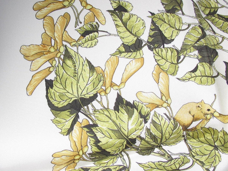 Hermes Au Coeur des Bois by Zoe Pauwels Twill silk 90