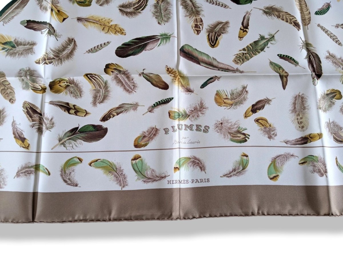 Hermes 1999 Blanc/Etoupe/Vert PLUMES by Henri de Linares Crispy Twill Silk 90, New!!