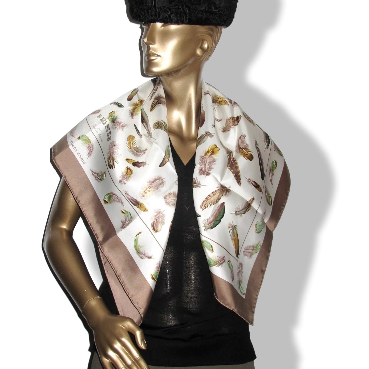 Hermes 1999 Blanc/Etoupe/Vert PLUMES by Henri de Linares Crispy Twill Silk 90, New!!