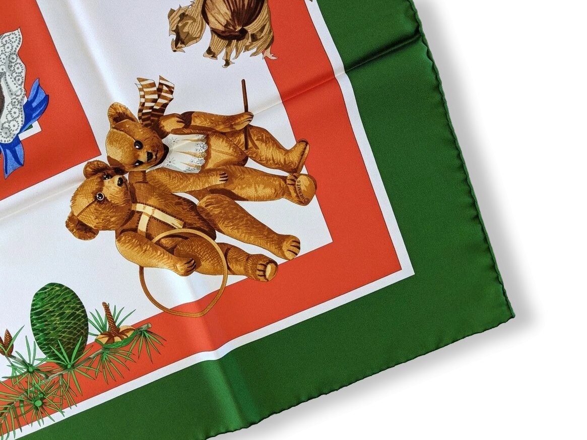 Hermes 2001 Vert/Blanc/Rouge Confidents des Coeurs Twill 90, New!