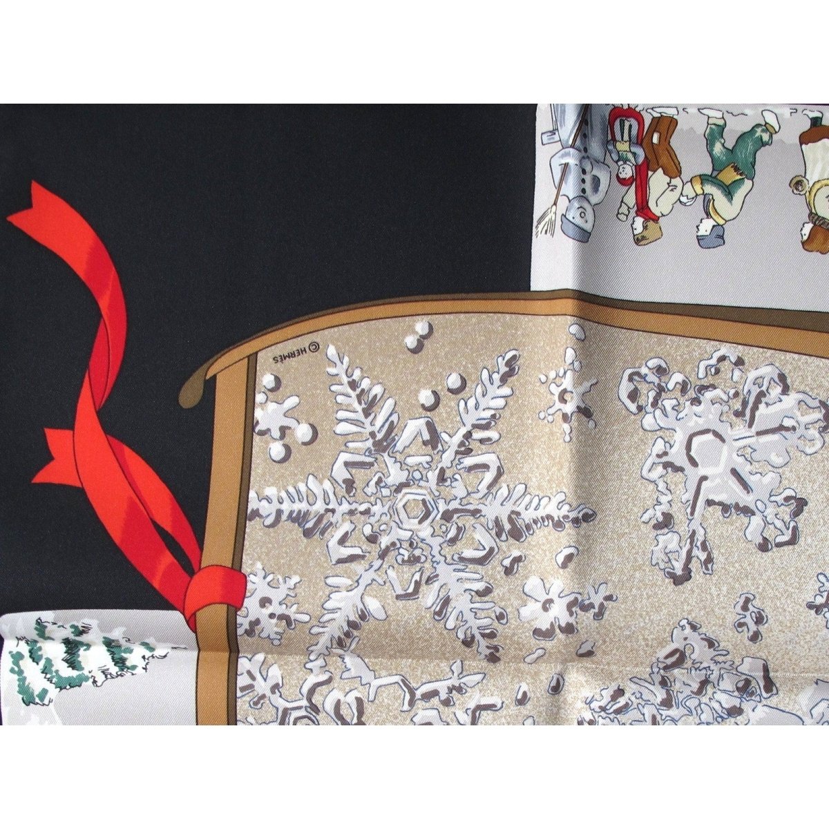 Hermes Neige D'Antan Blanc Matt Overprint Crispy Silk Twill 90