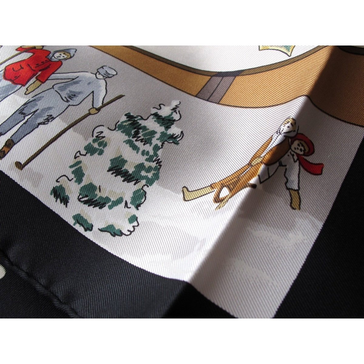 Hermes Neige D'Antan Blanc Matt Overprint Crispy Silk Twill 90