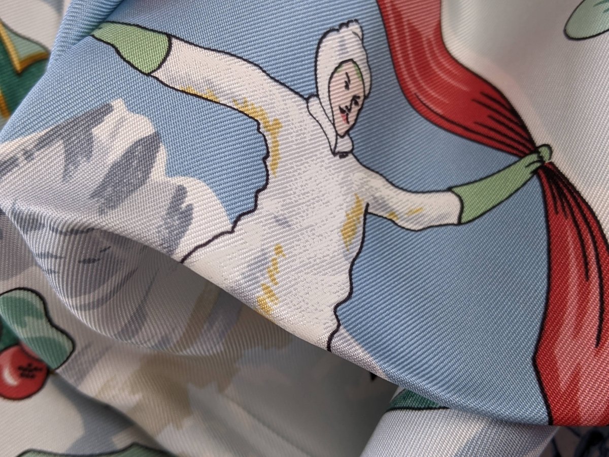 Hermes 2002 Bleu Clair/Blanc/Ciel NEIGE D'ANTAN by Caty Latham with Blanc Matt Overprint Twill 90, BNWT!