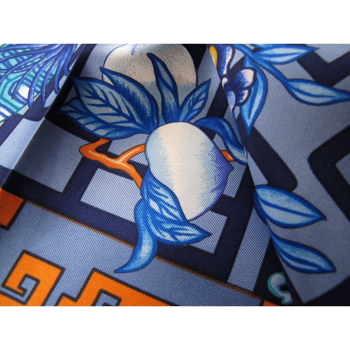 Hermes 2002 Blue Orange Turandot by N. Hidaka Blanc Matte Overlay Twill 90, New! - poupishop