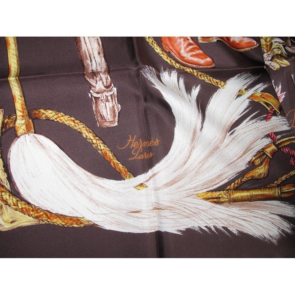 Hermes 2002 Chocolat A Propos des Bottes Blanc Matte Overlay Twill 90 by Xavier de Poret, New! - poupishop