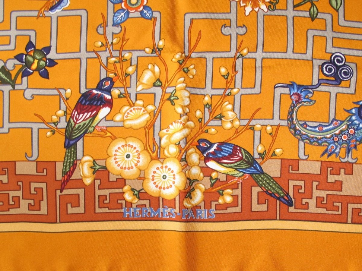 Hermes Turandot by N. Hidaka Blanc Matte Overlay Twill 90