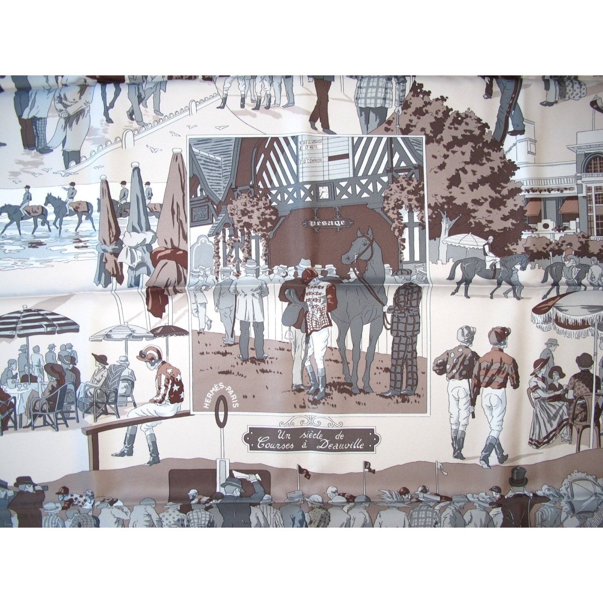 Hermes Un Sciecle de Courses à Deauville Silk Twill 90