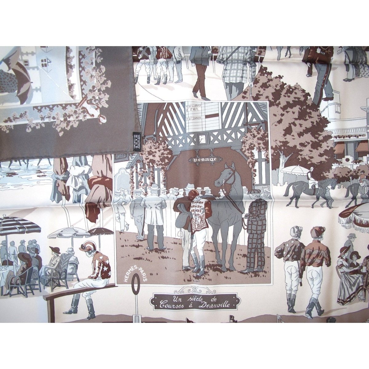Hermes Un Sciecle de Courses à Deauville Silk Twill 90