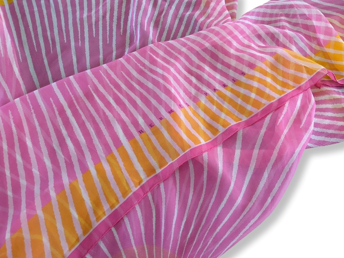 Hermes 2003 Fuchsia/Orange/Blanc Soleil by Fred Rawyler Mousseline 140 cm, Mint!