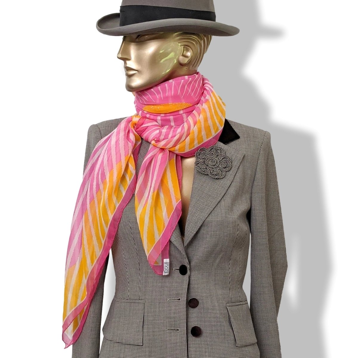 Hermes 2003 Fuchsia/Orange/Blanc Soleil by Fred Rawyler Mousseline 140 cm, Mint!
