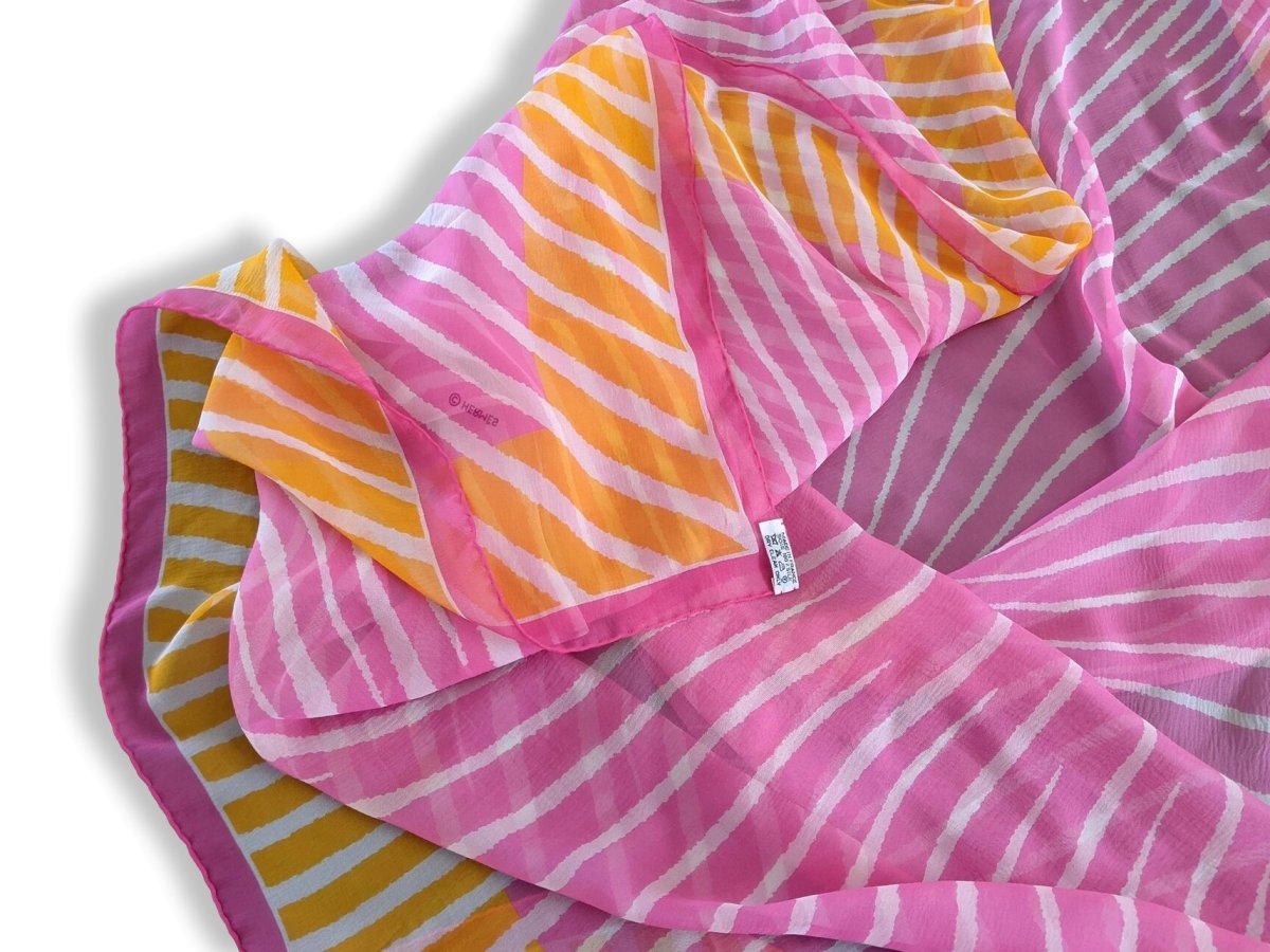 Hermes 2003 Fuchsia/Orange/Blanc Soleil by Fred Rawyler Mousseline 140 cm, Mint!