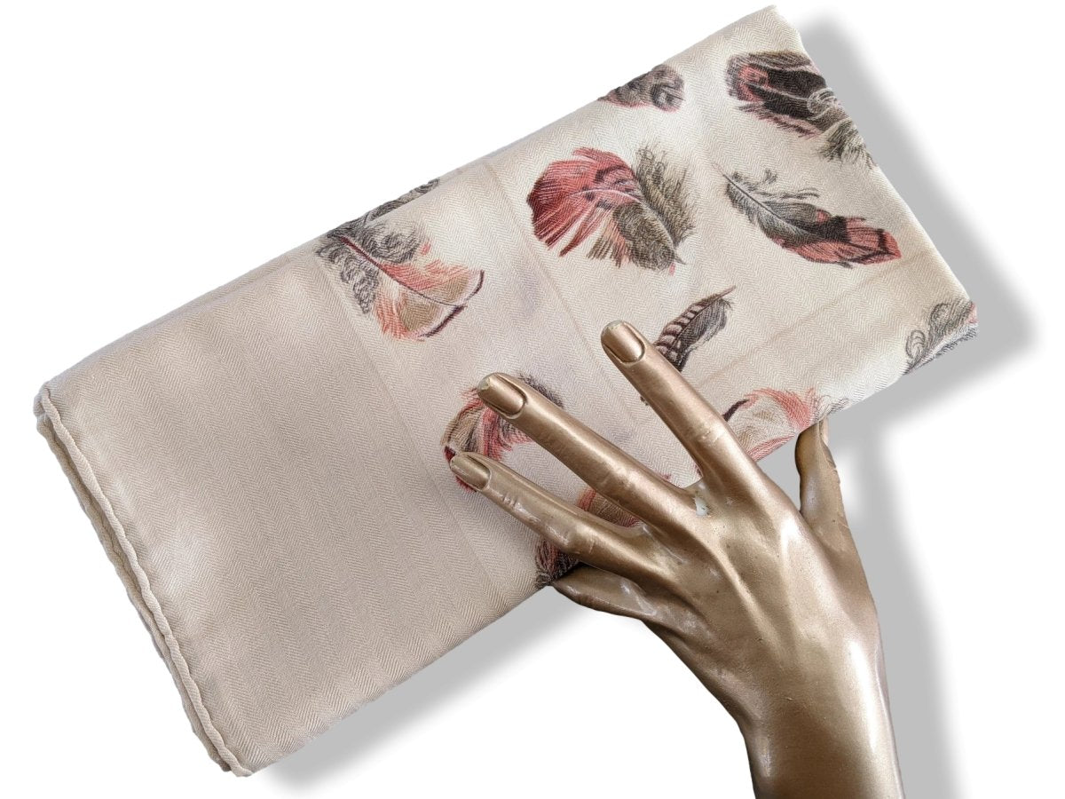Hermes 2004 Beige/Vieux Rose Plumes by Henri de Linares Cashmere Shawl 140 Rare, Mint!