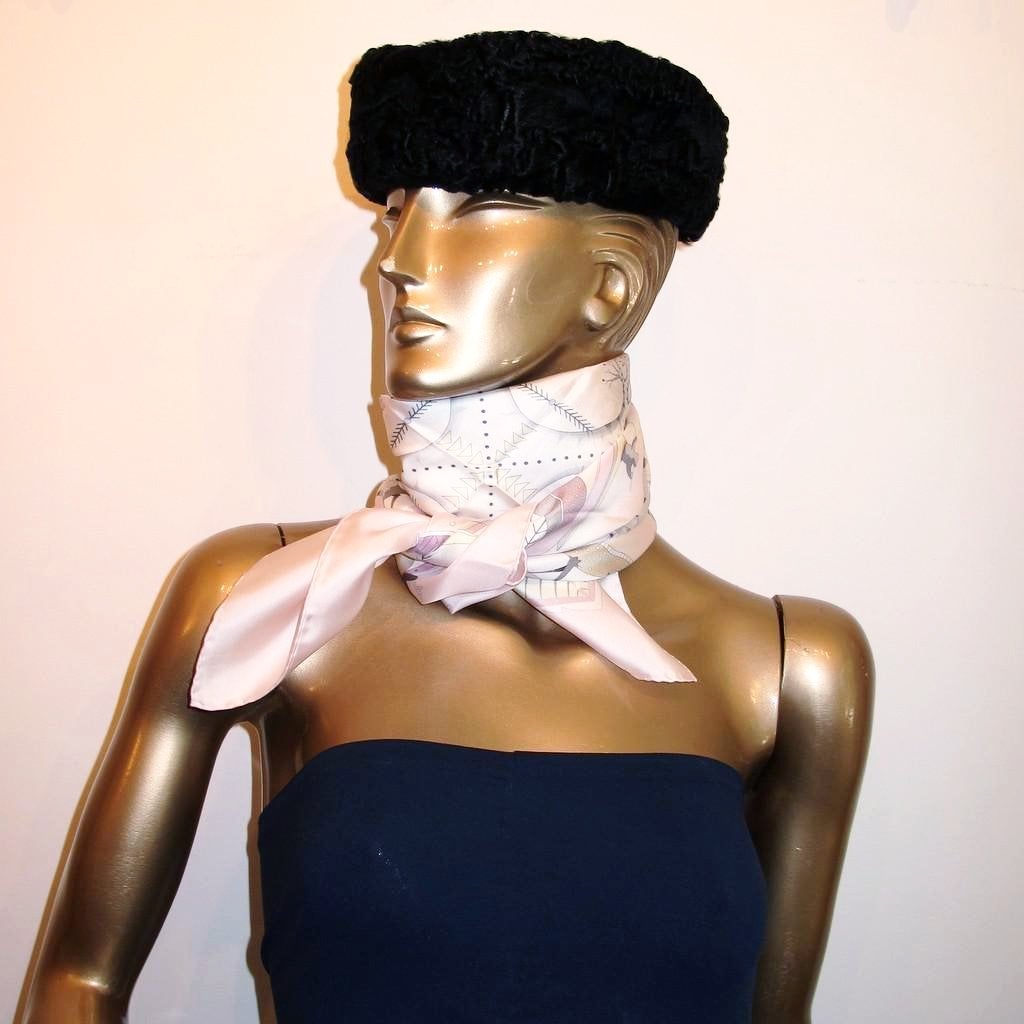 Hermes 2004 Rose Vie du Grand Nord carre scarf Twill