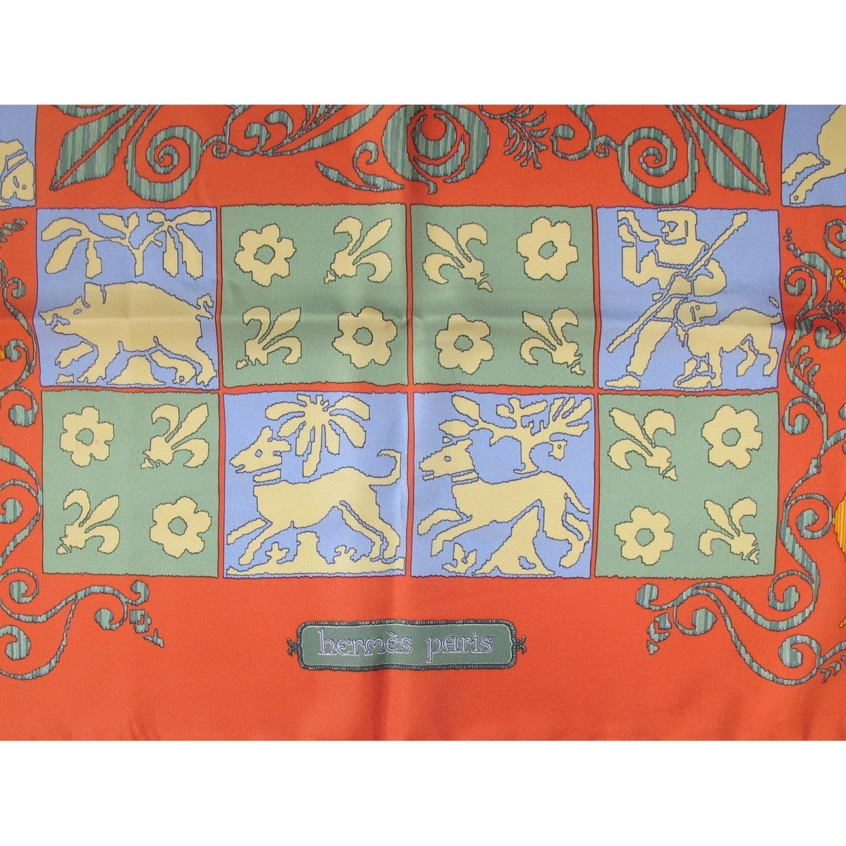 Hermes Special Issue Lille, France Store Opening Hourvari by Henri d'Origny Twill 90