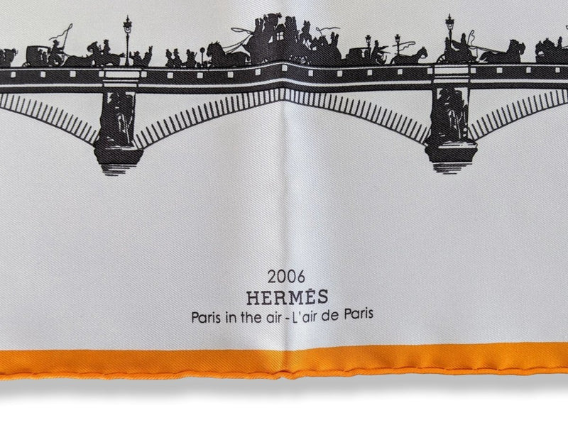 Hermes 2006 Orange/White Special Issue PARIS IN THE AIR - L'AIR DE PARIS Twill Gavroche 42cm, Box! - poupishop