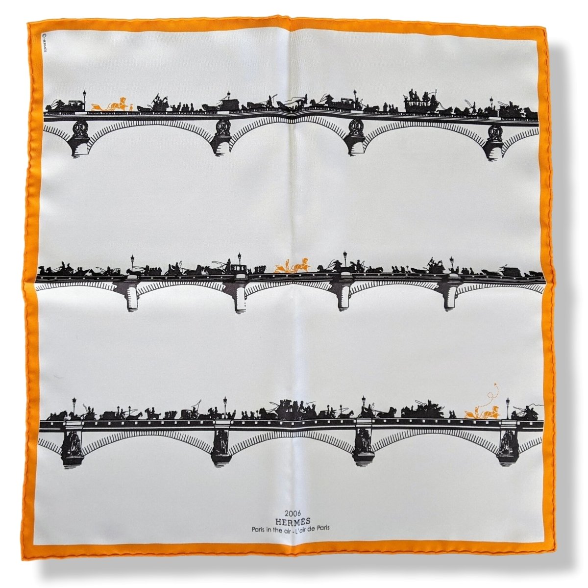 Hermes 2006 Orange/White Special Issue PARIS IN THE AIR - L'AIR DE PARIS Twill Gavroche 42cm, Box! - poupishop