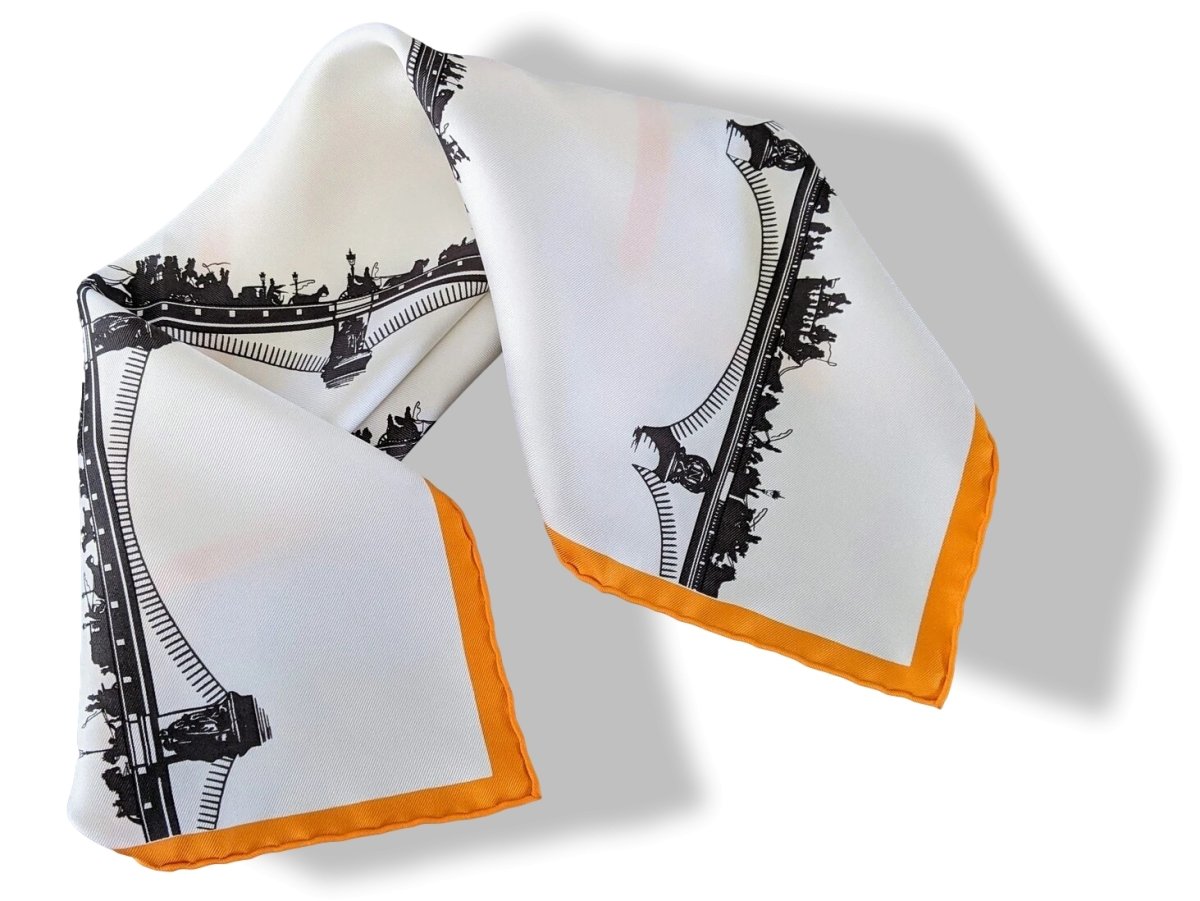 Hermes 2006 Orange/White Special Issue PARIS IN THE AIR - L'AIR DE PARIS Twill Gavroche 42cm, Box! - poupishop
