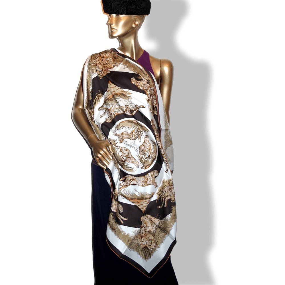 Hermes 2007 B/W Guepards by Robert Dallet Blanc Matte Overlay Twill Silk Scarf 90cm, New! - poupishop