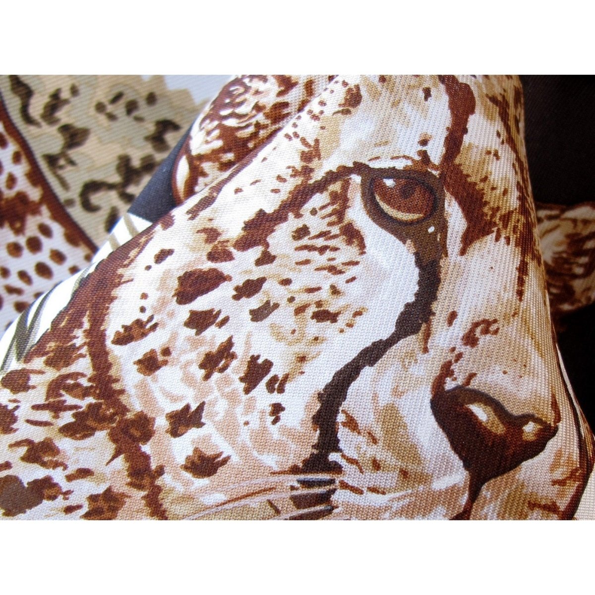 Hermes 2007 B/W Guepards by Robert Dallet Blanc Matte Overlay Twill Silk Scarf 90cm, New! - poupishop