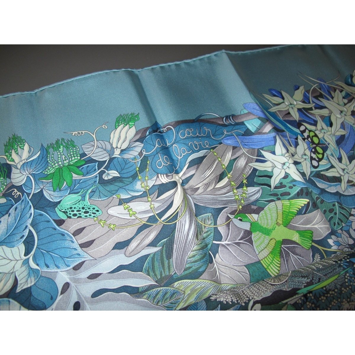 Hermes 2007 Celadon Au Coeur de la Vie by Aline Honore Twill 90cm Scarf, New! - poupishop