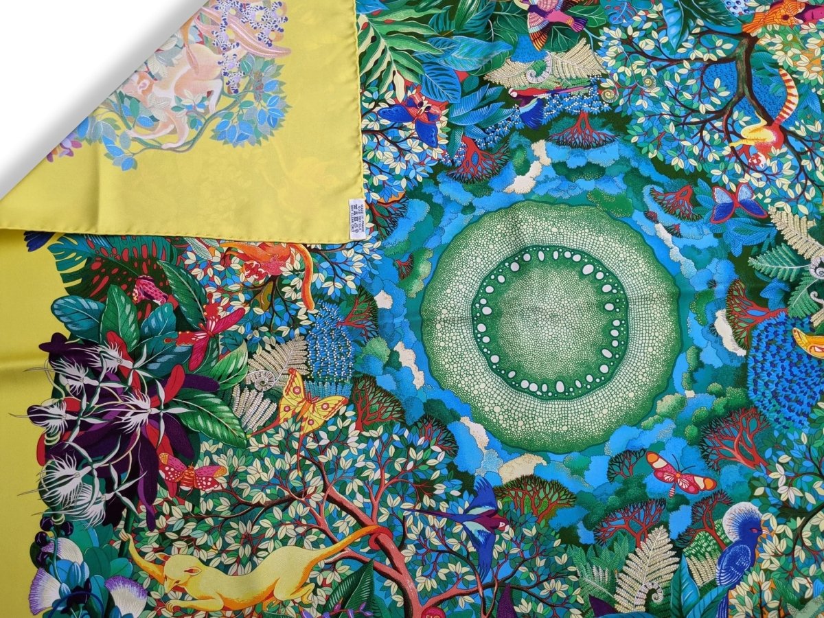 Hermes 2007 Jaune/Multi Au Coeur de la Vie by Aline Honore Twill 90 Scarf, Box!