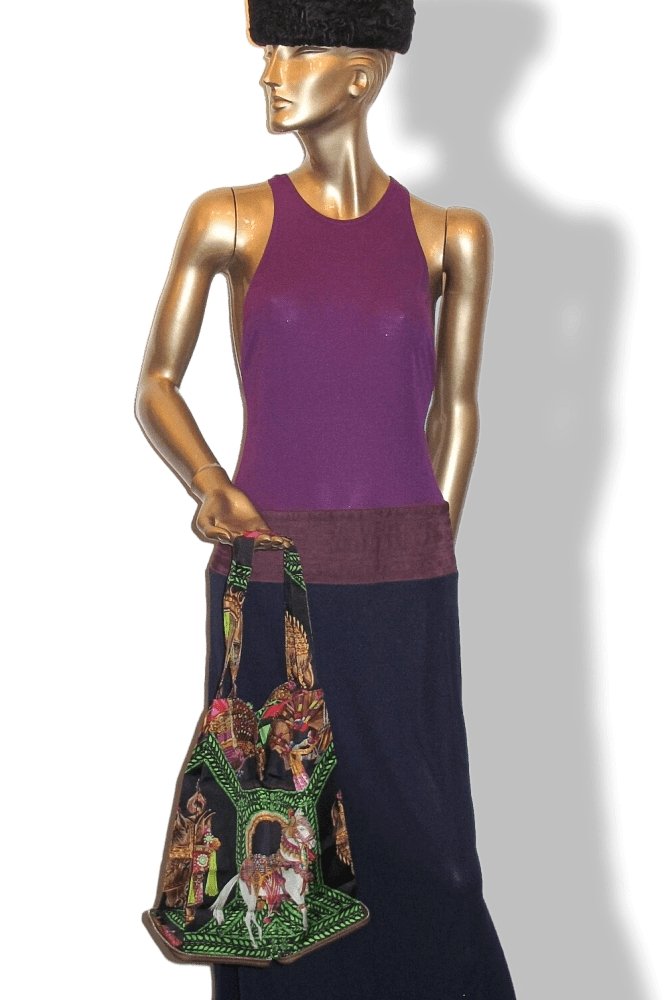 Hermes La danse du cheval Marwari by Annie Faivre Silky Pop Bag
