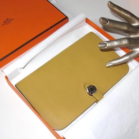 Hermes 2008 Curry Dogon Wallet GM