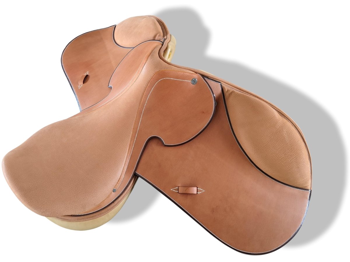 Hermes 2008 Pets Naturel/Sable Bull Calf CLASSIC ORIENTED JUMPING SADDLE, Sz 17" New!