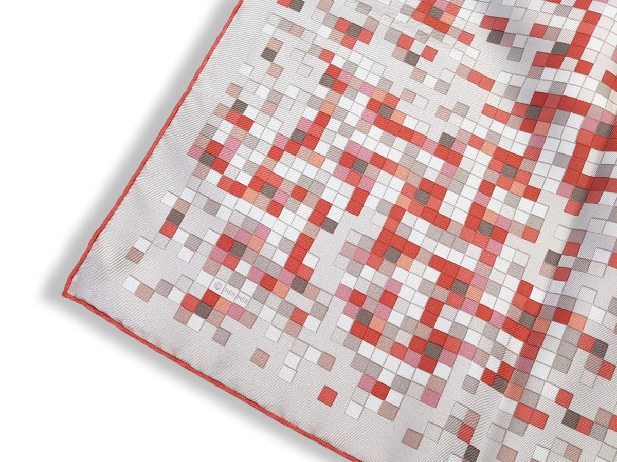 Hermes 2008 Rouge/Mastic/Gris "Mosaique au 24 Faubourg" by Benoit Pierre Emery Twill 90, NIB!