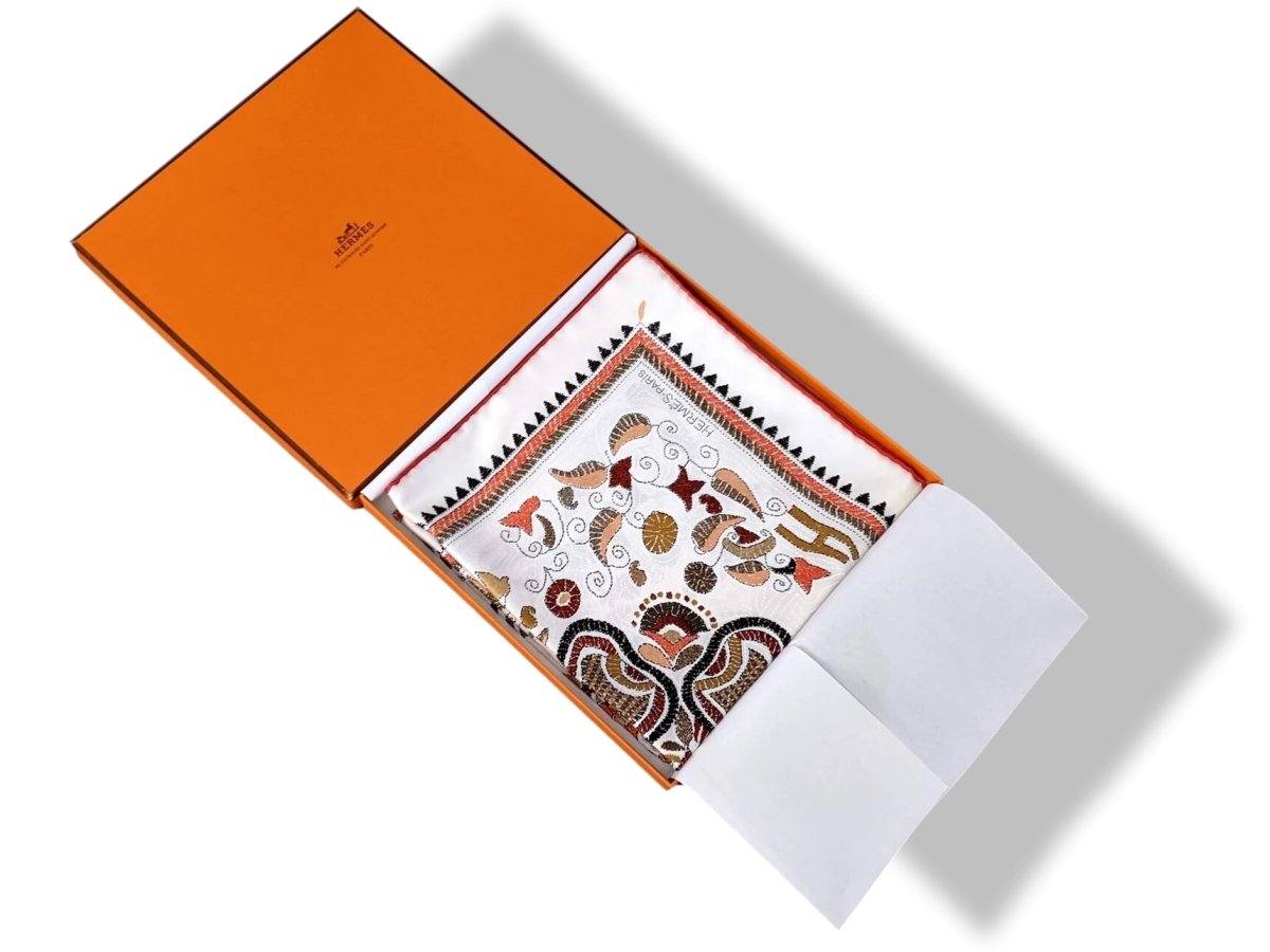 Copie de Hermes 2008 White/Red/Pumpkin Carre KANTHA Indian's Patterns Twill 90, NIB!