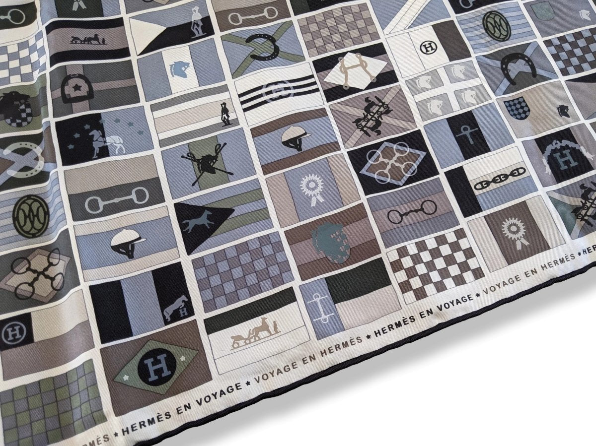 Hermes 2009 Black/White/Etoupe HERMES EN VOYAGE by Benoit Emery Blanc Matt Overprint Twill 90