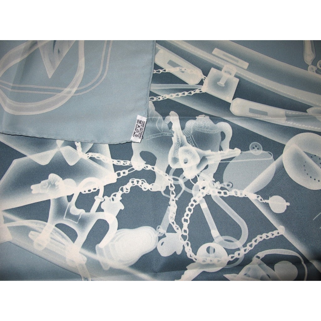 Hermes 2009 Blue Please Check In Vintage Silk 70,