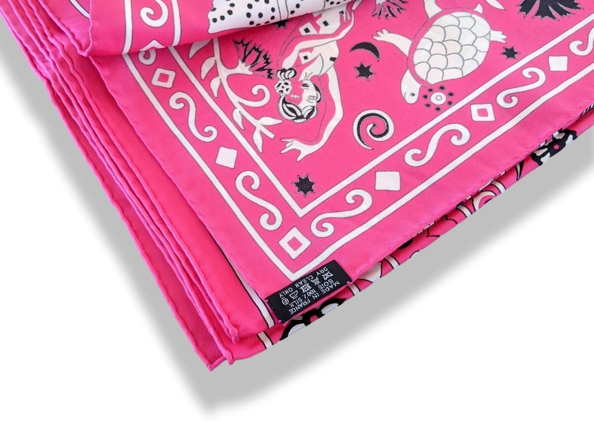 Hermes 2009 Rose Vif/Blanc PEUPLE DU VENT Silk Shawl 140, NIB!